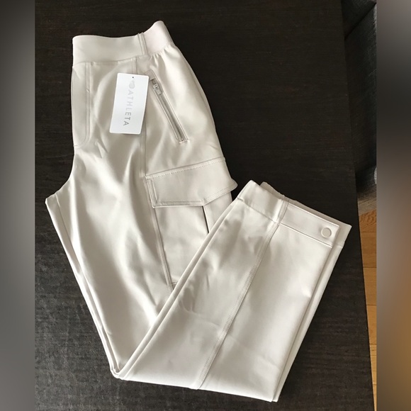 ATHLETA Endless High Rise Cargo Pant. Bone, brand new with tags. S8 - Picture 2 of 7
